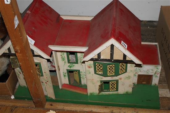 Dolls house & furniture(-)